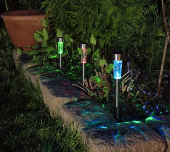 https://www.prenker.hu/media_ws/10004/2014/idx/intermas-leszurhato-napelemes-lampa-atusa.jpg